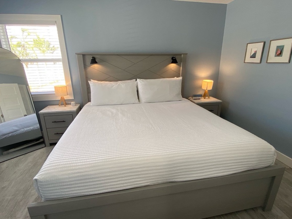 Second Bedroom, King bed