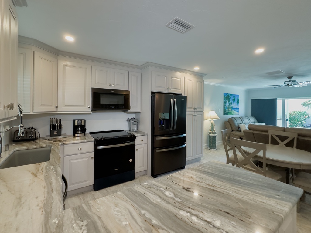 092 kitchen 3