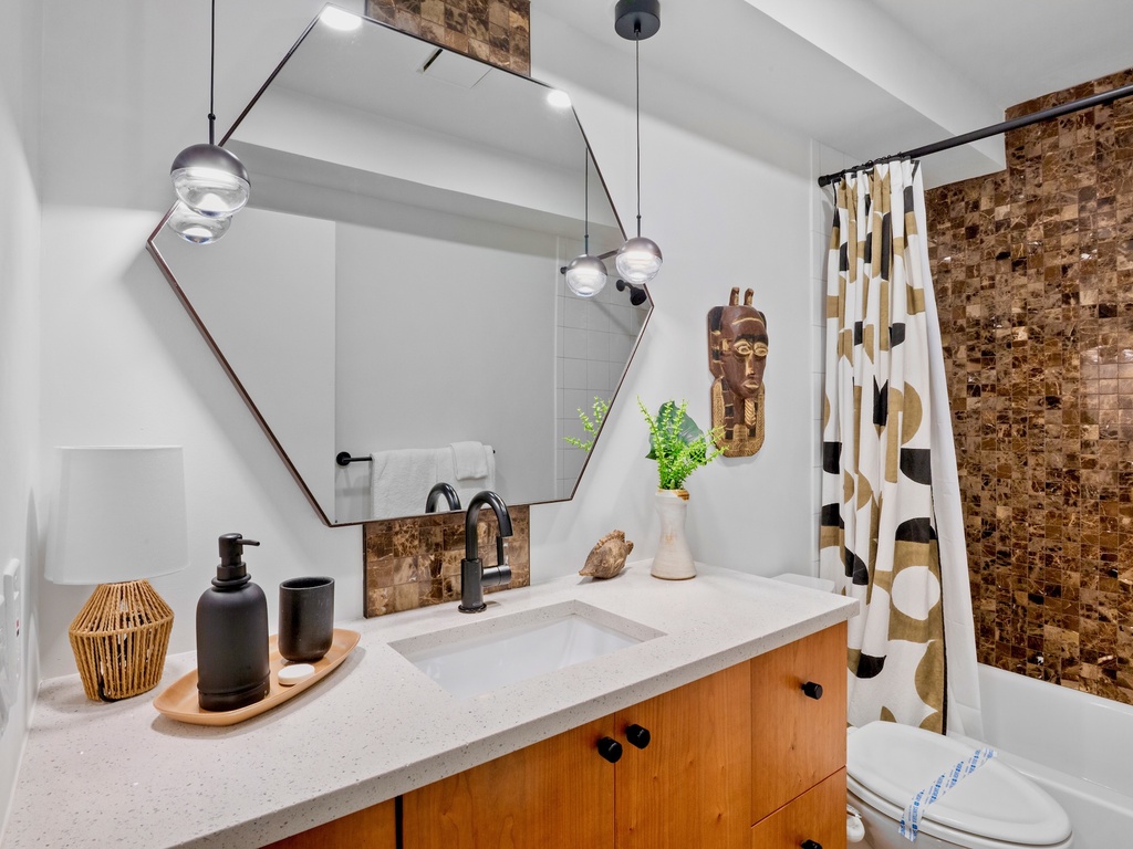 Primary Bathroom, Ensuite