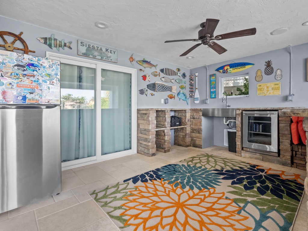 Bright kitchen downstairs with all the essentials for cooking