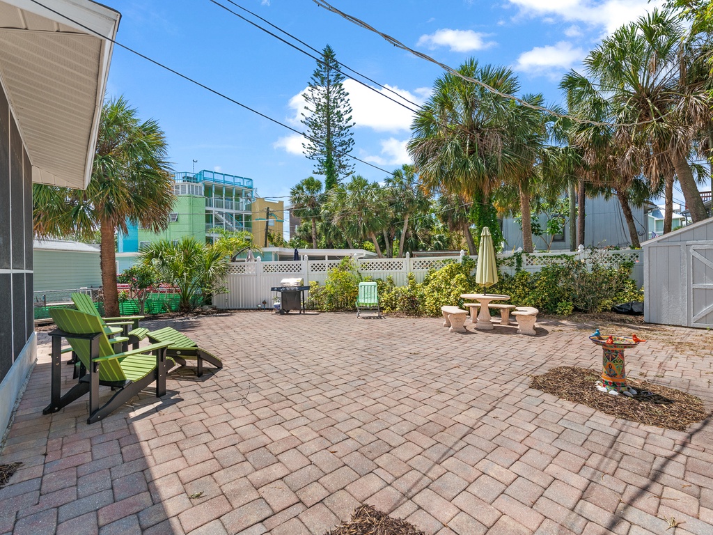 Off The Hook - By Tropical Sands Accommodations