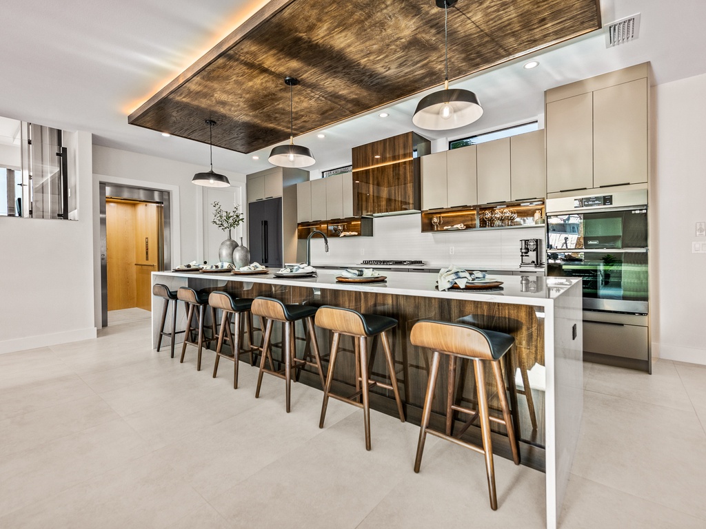 Modern kitchen island design