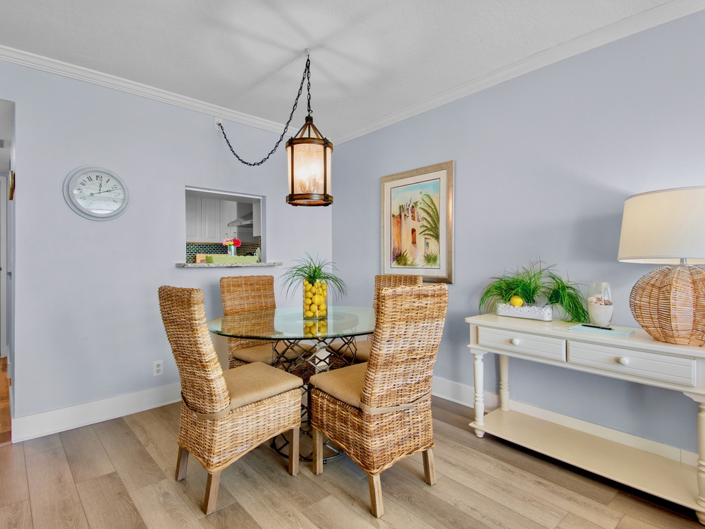 Dining Table, seating for 4