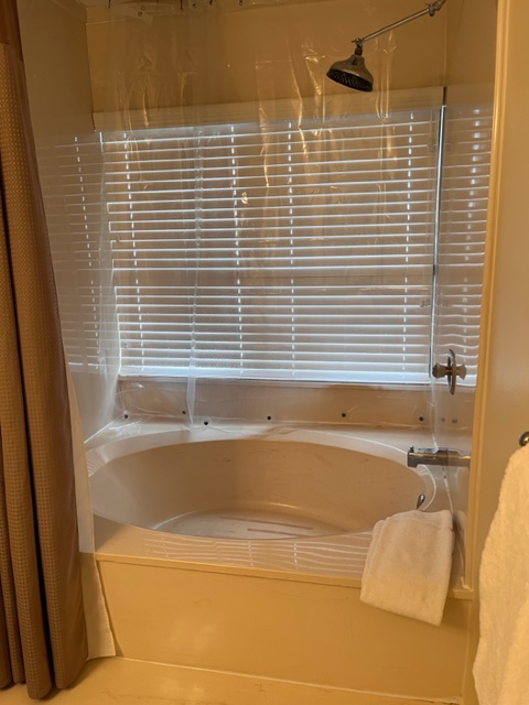 955 Master Bath 2