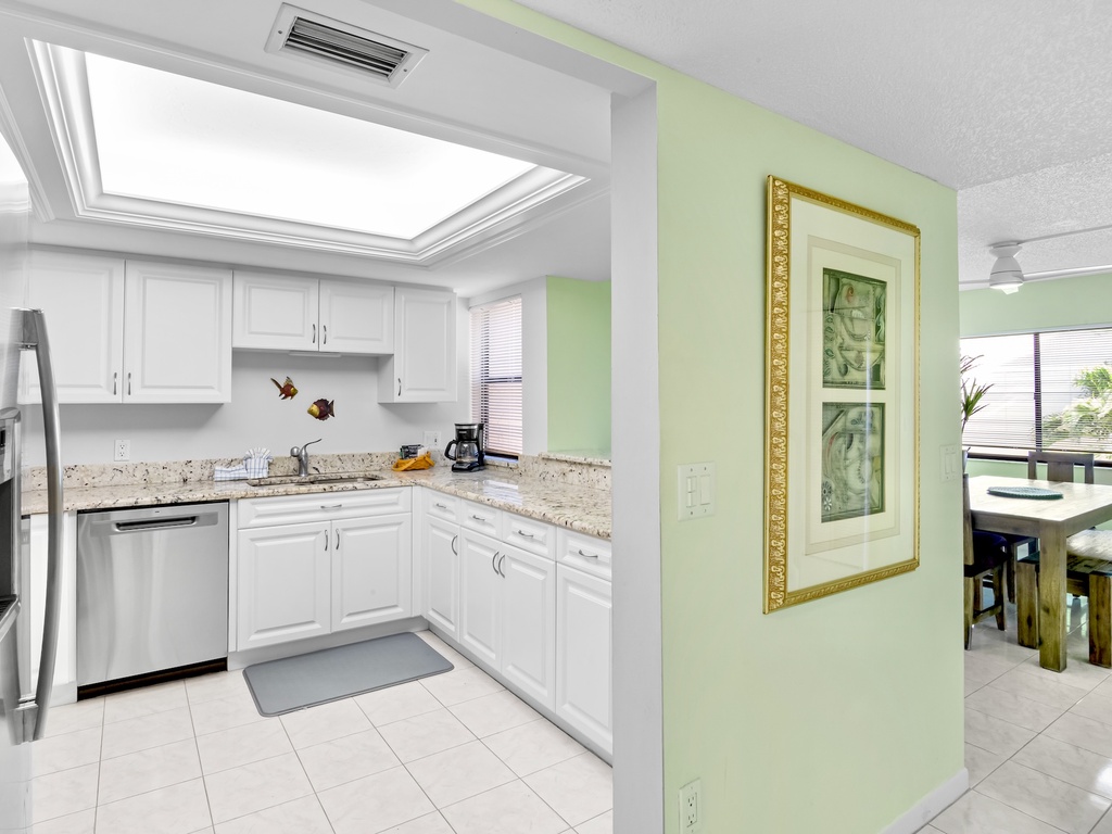 Midnight Cove II 220D