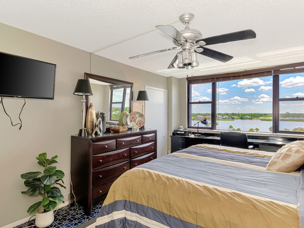 Primary Bedroom, King