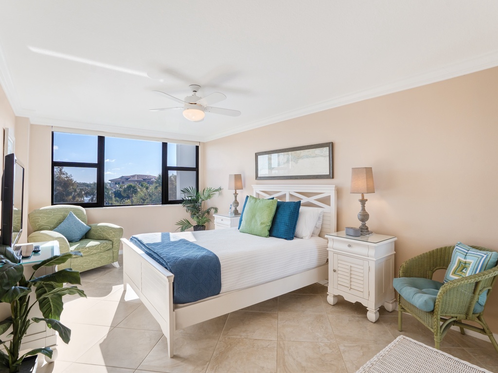 Harbor Towers Unit 330 by Tropical Sands Accommodations