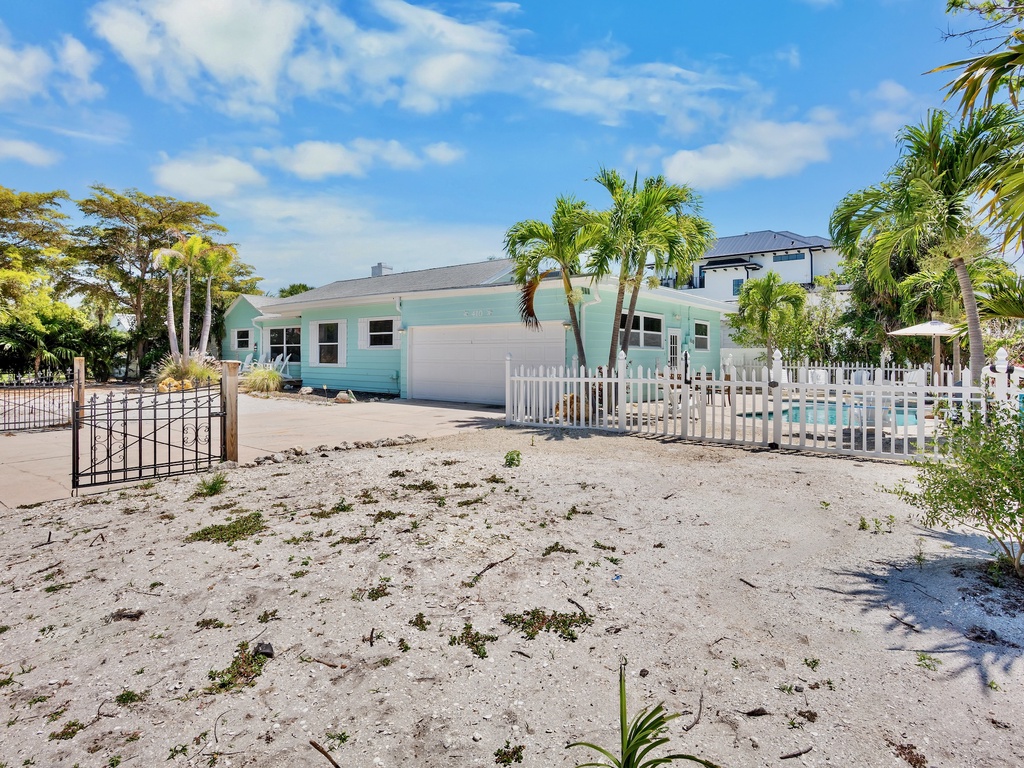 Beach Side Babe by Lido Key Vacations