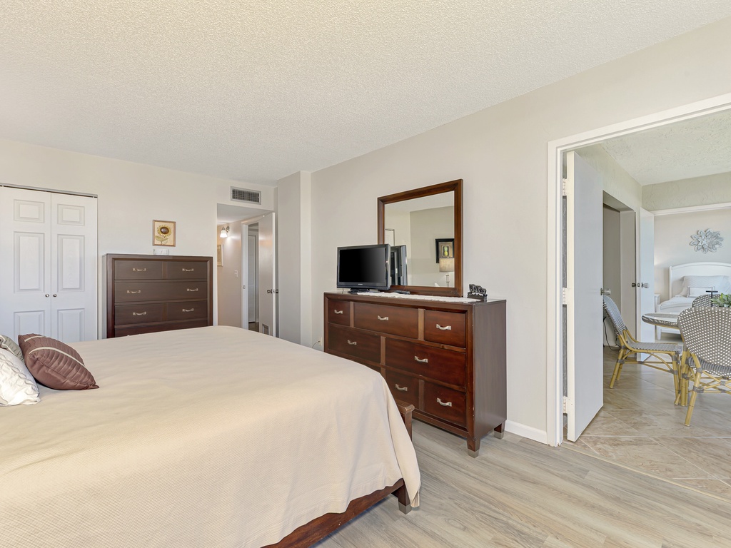 Primary Bedroom, King