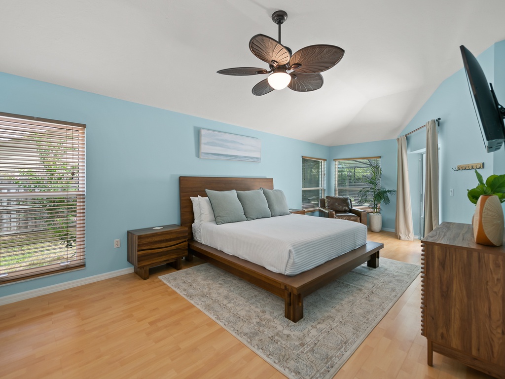 Second Bedroom - King