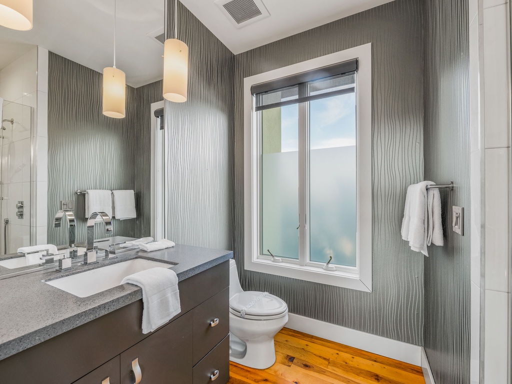 Bunk Room Bathroom