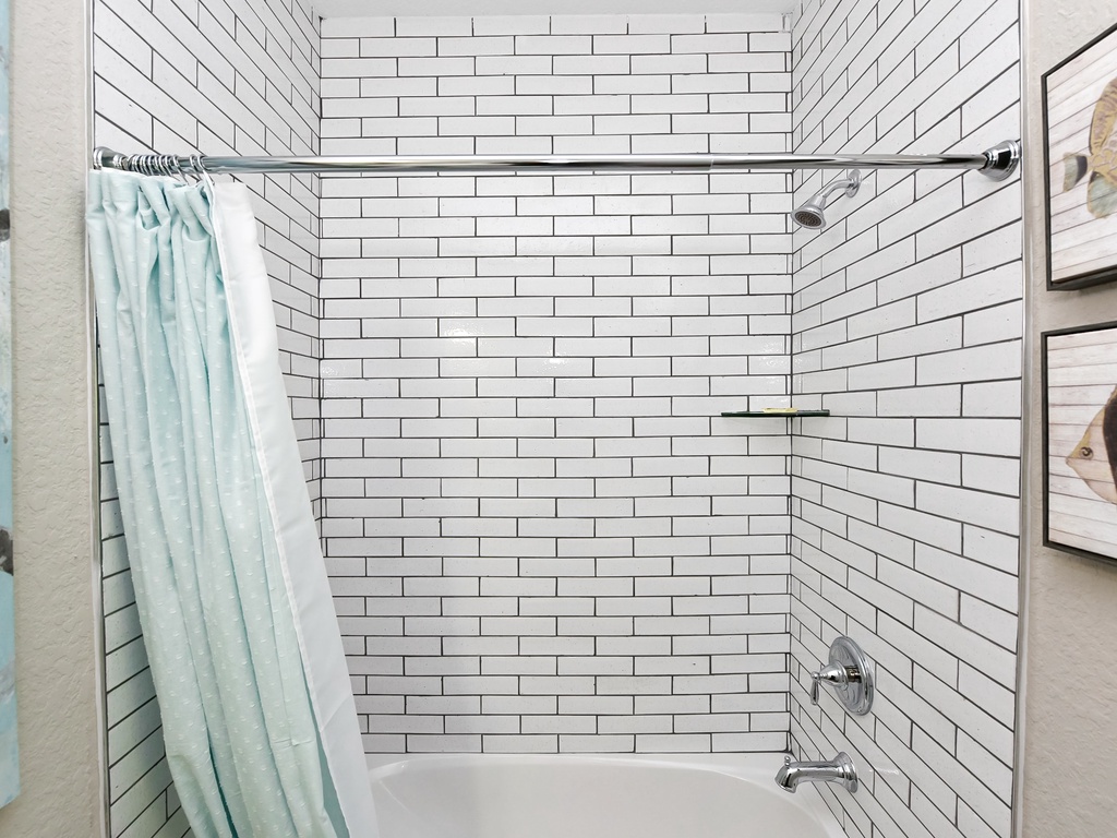 First Bedroom, Shower/Tub