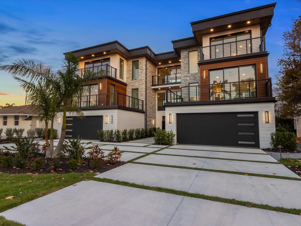 Lido Luxe Estate by Lido Key Vacations