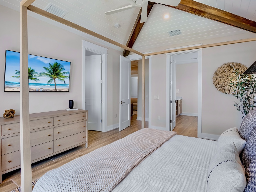 Primary Bedroom, King