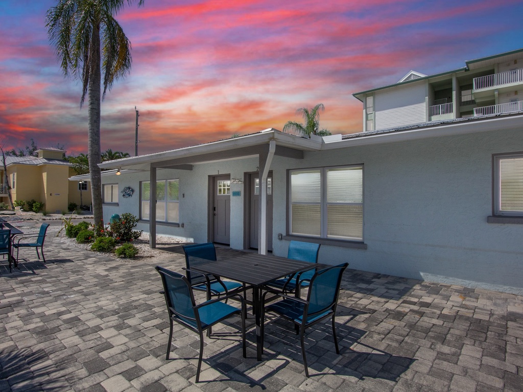 Outdoor Dining for Four