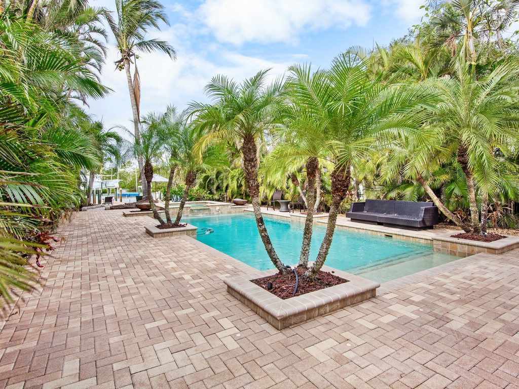 Private Pool and Spa