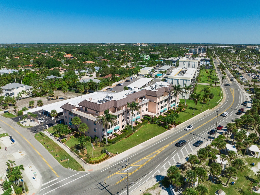 Sunset Royale - Tropical Sands Accommodations