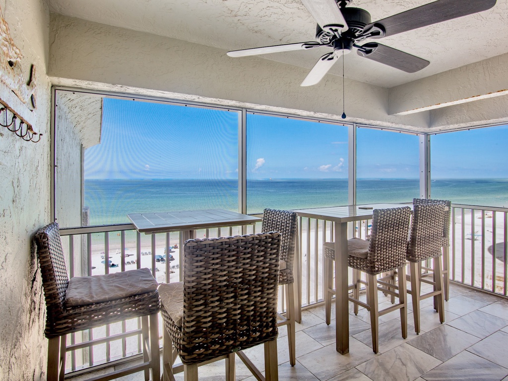 Screened In Balcony, Dining Area