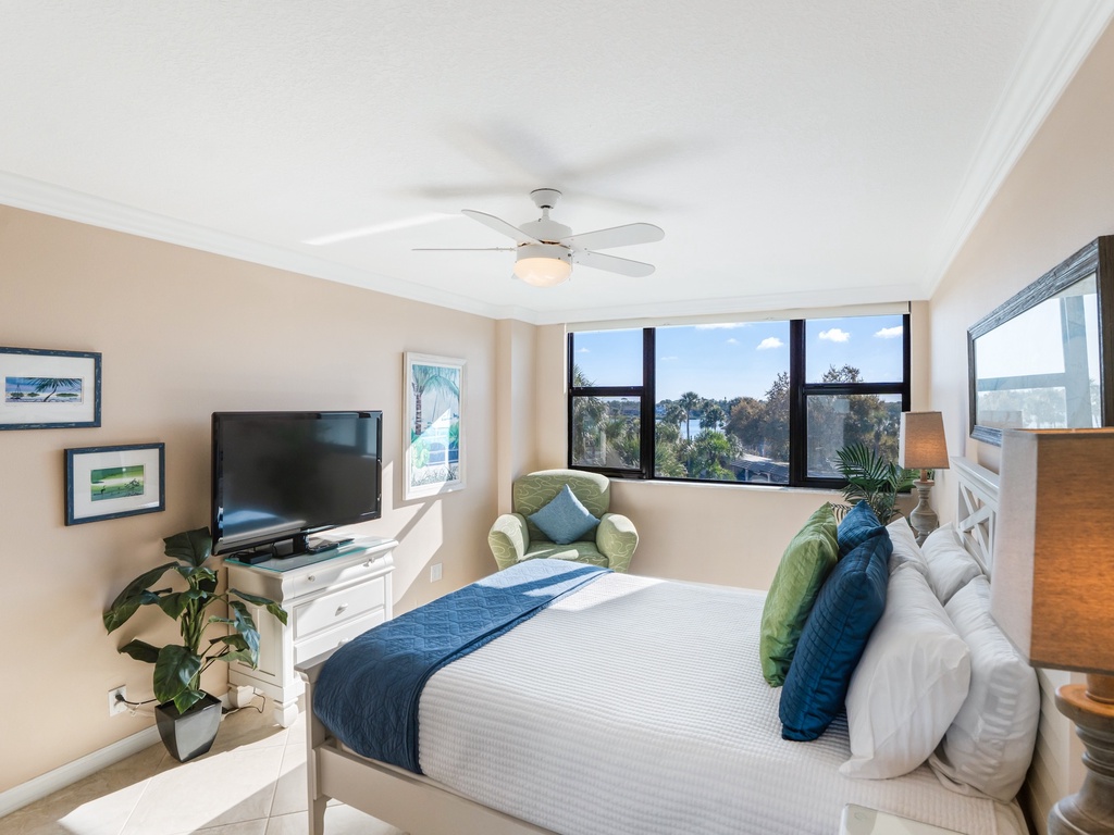 Harbor Towers Unit 330 by Tropical Sands Accommodations