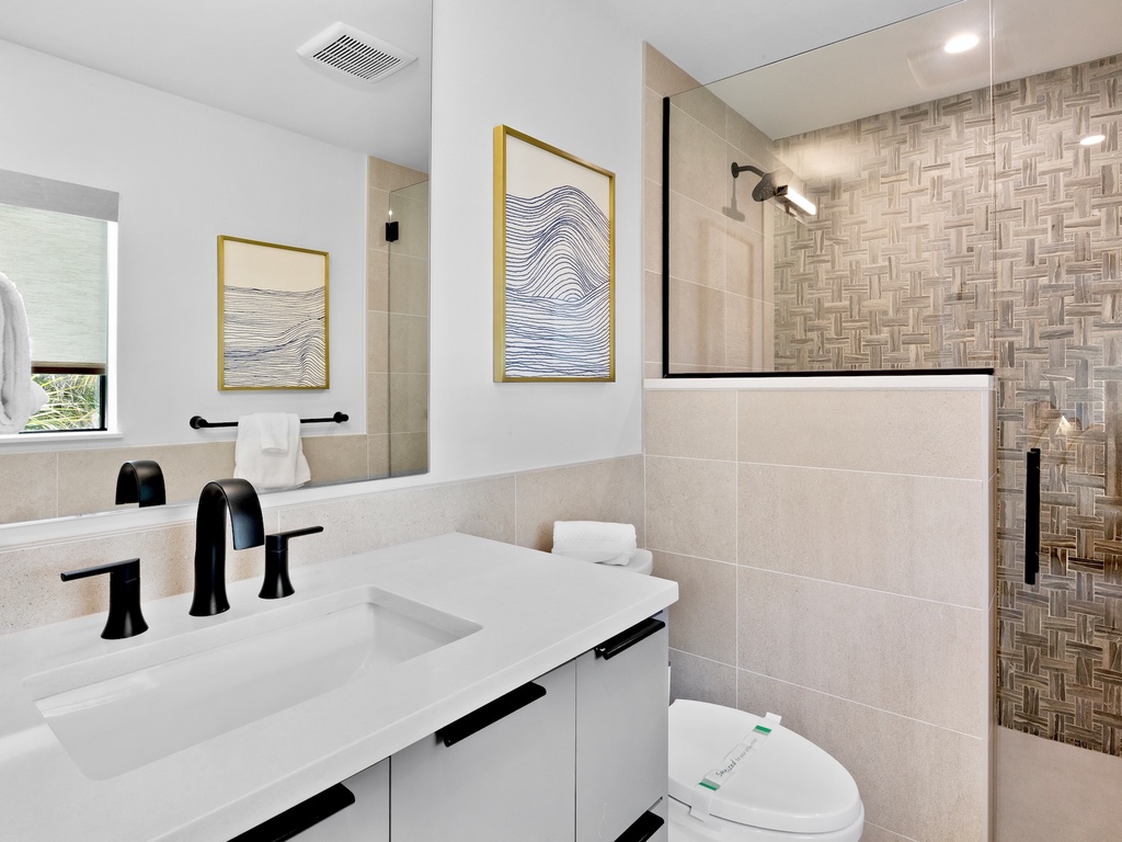 Sixth Ensuite Bathroom