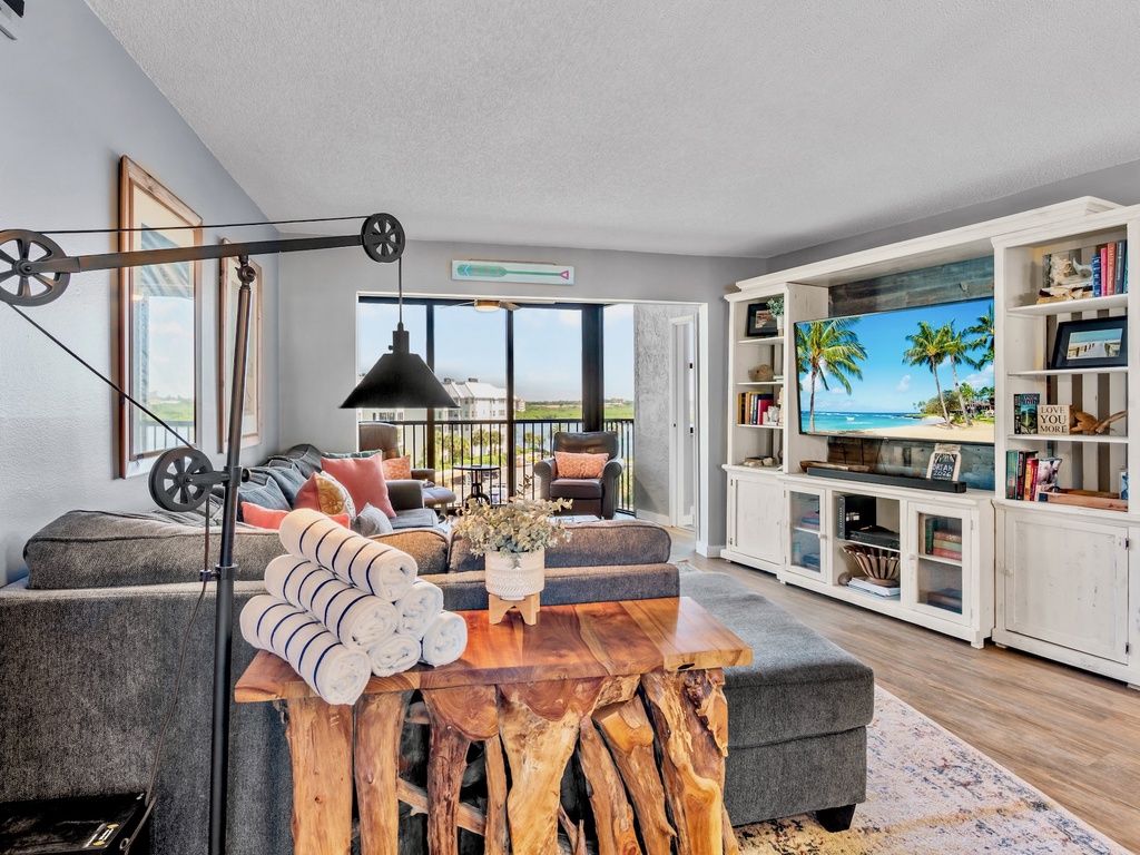 Harbor Towers Unit 515 by Tropical Sands Accommodations