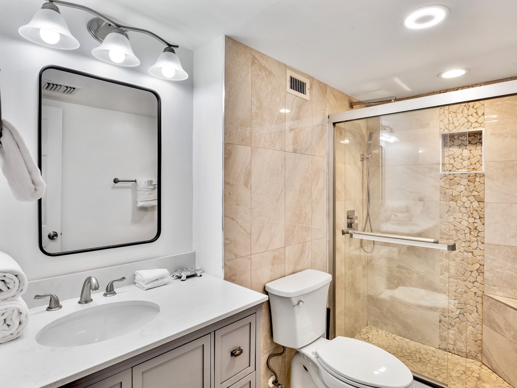 Harbor Towers Unit 312 by Tropical Sands Accommodations