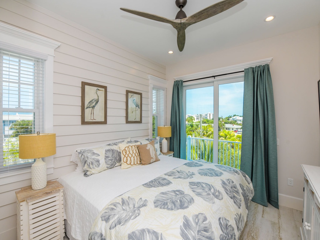 Second Bedroom (3rd floor), King bed