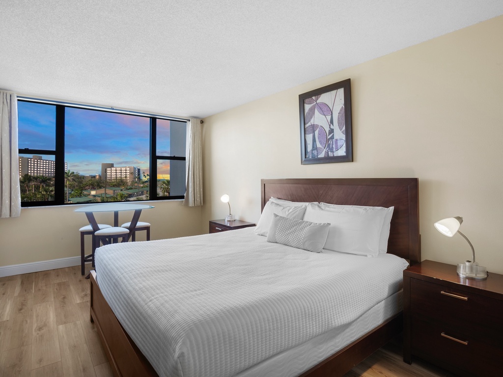 Primary Bedroom, King, Sunset View