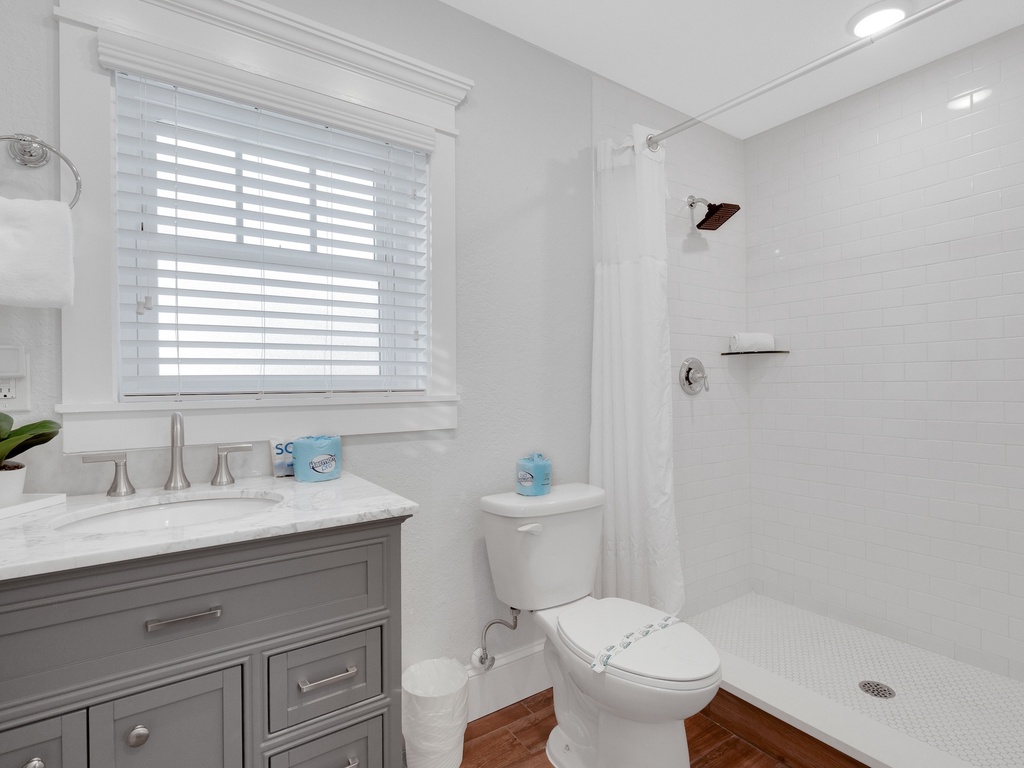 Second Bathroom, Ensuite