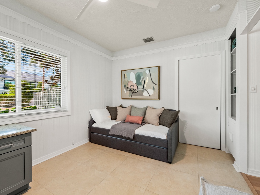 Bonus, Office Area - Twin Bed with Trundle