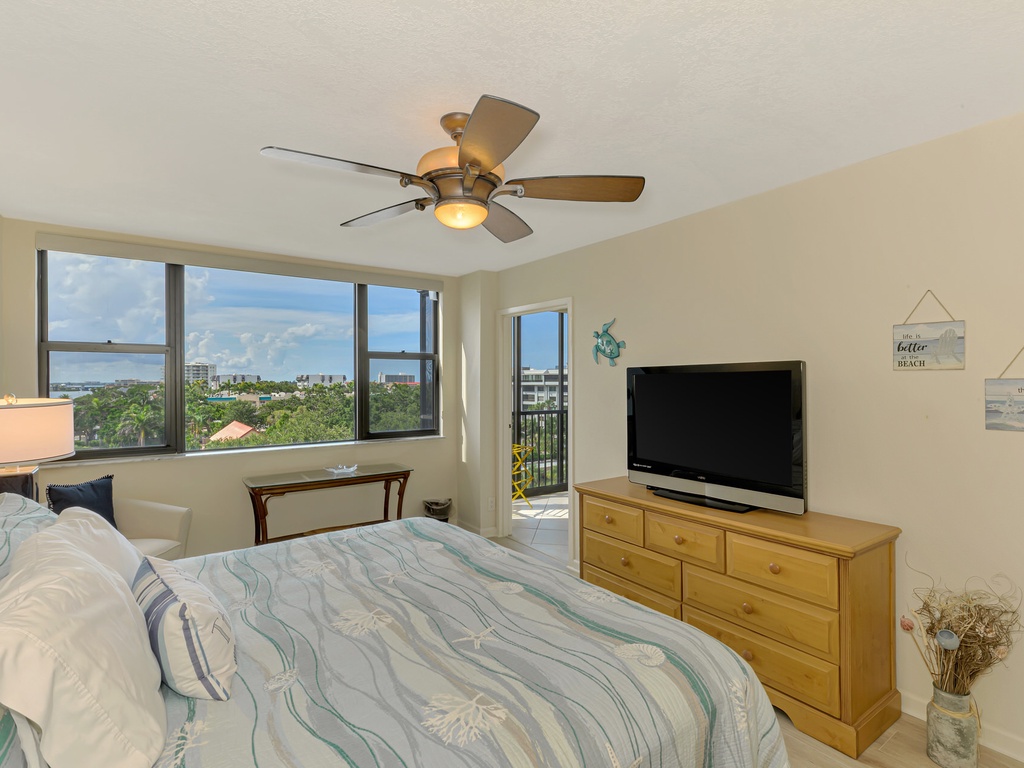 Primary Bedroom, King