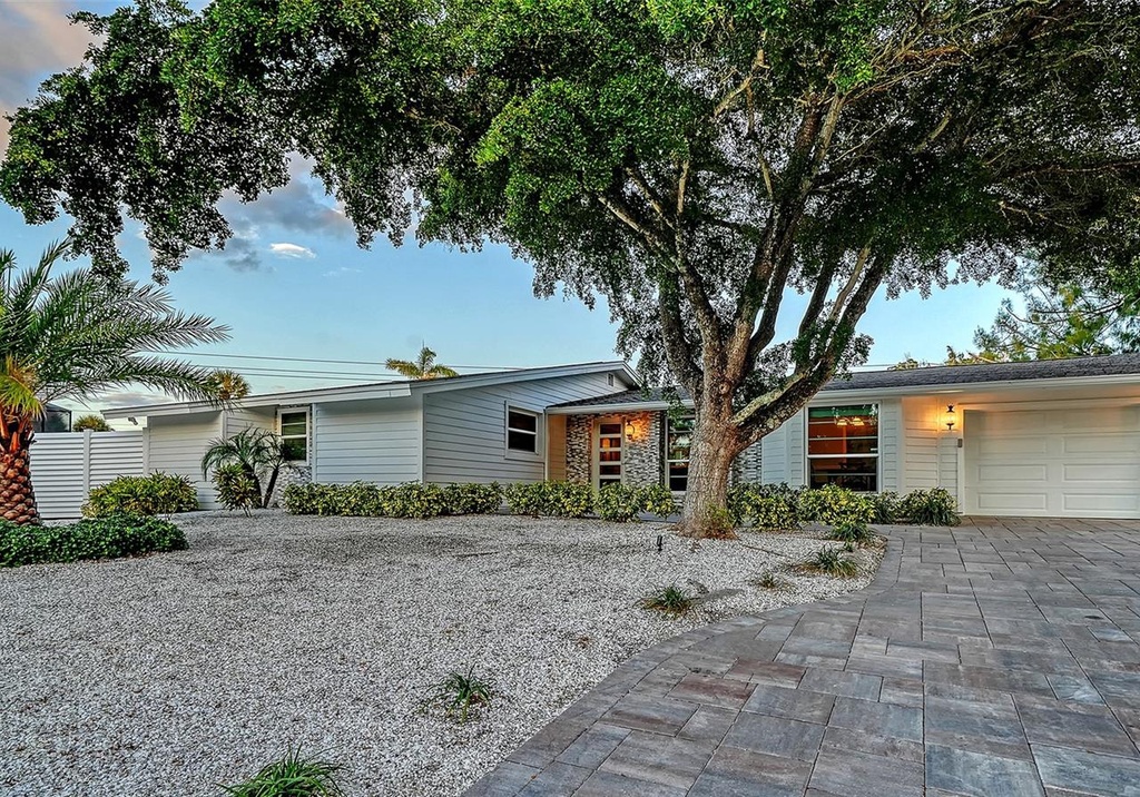 The Coastal Nest by Tropical Sands Accommodations