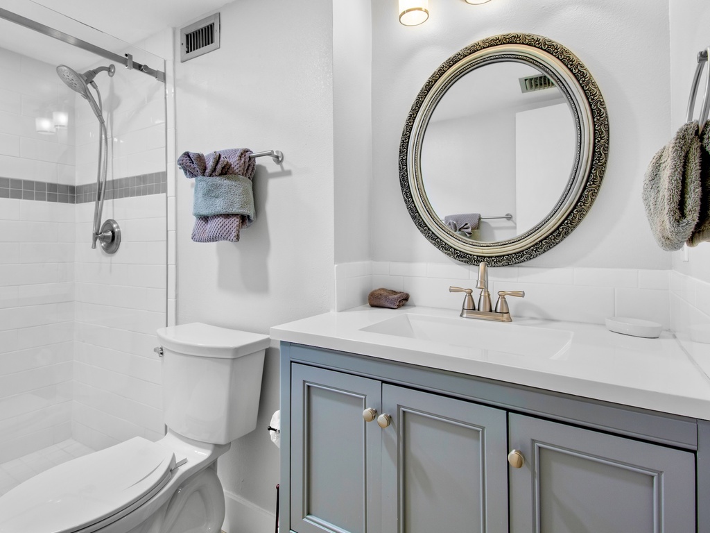 Primary Bathroom, Ensuite