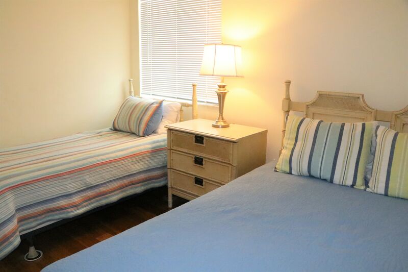 Second Bedroom, One queen bed and one twin bed