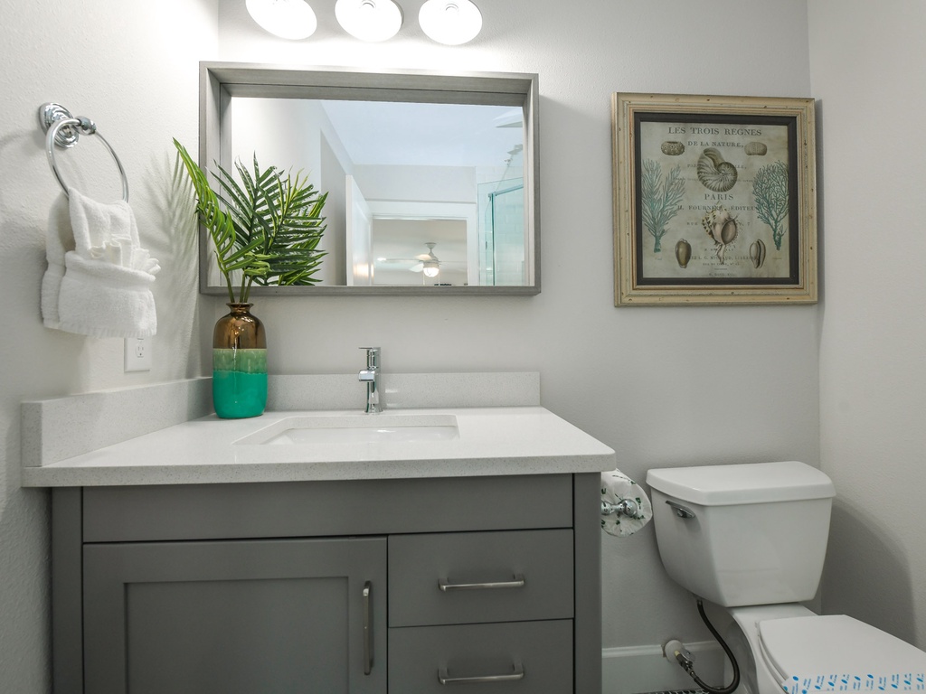 West Unit - Primary Ensuite