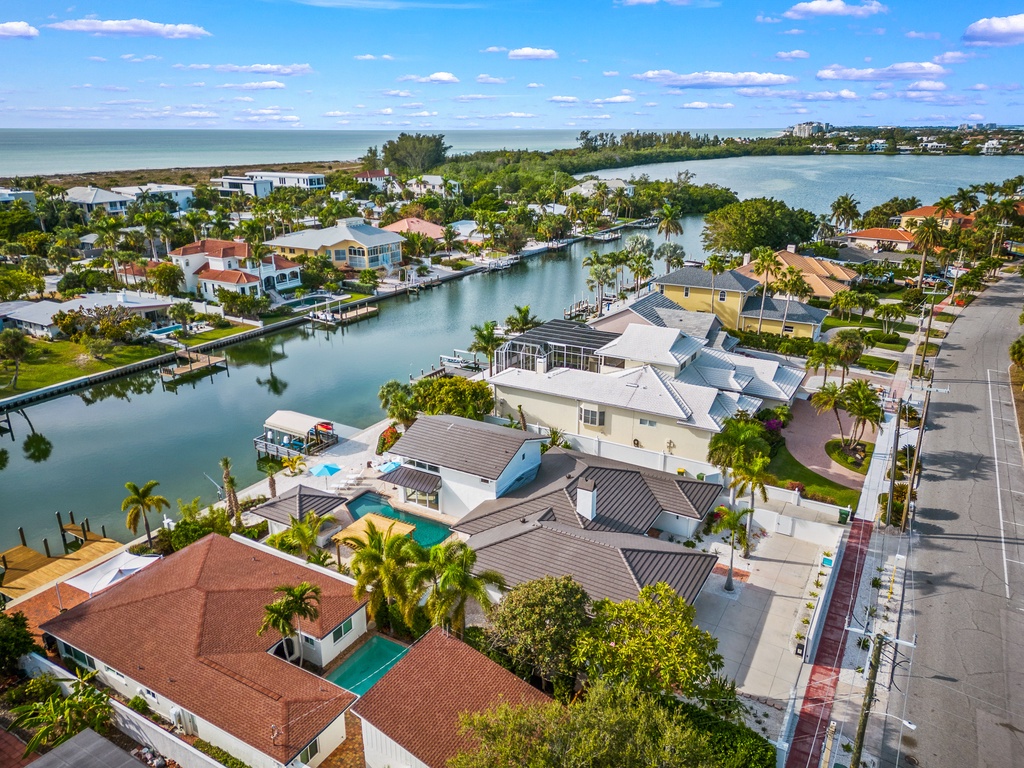 Manatee Cove - By Lido Key Vacations