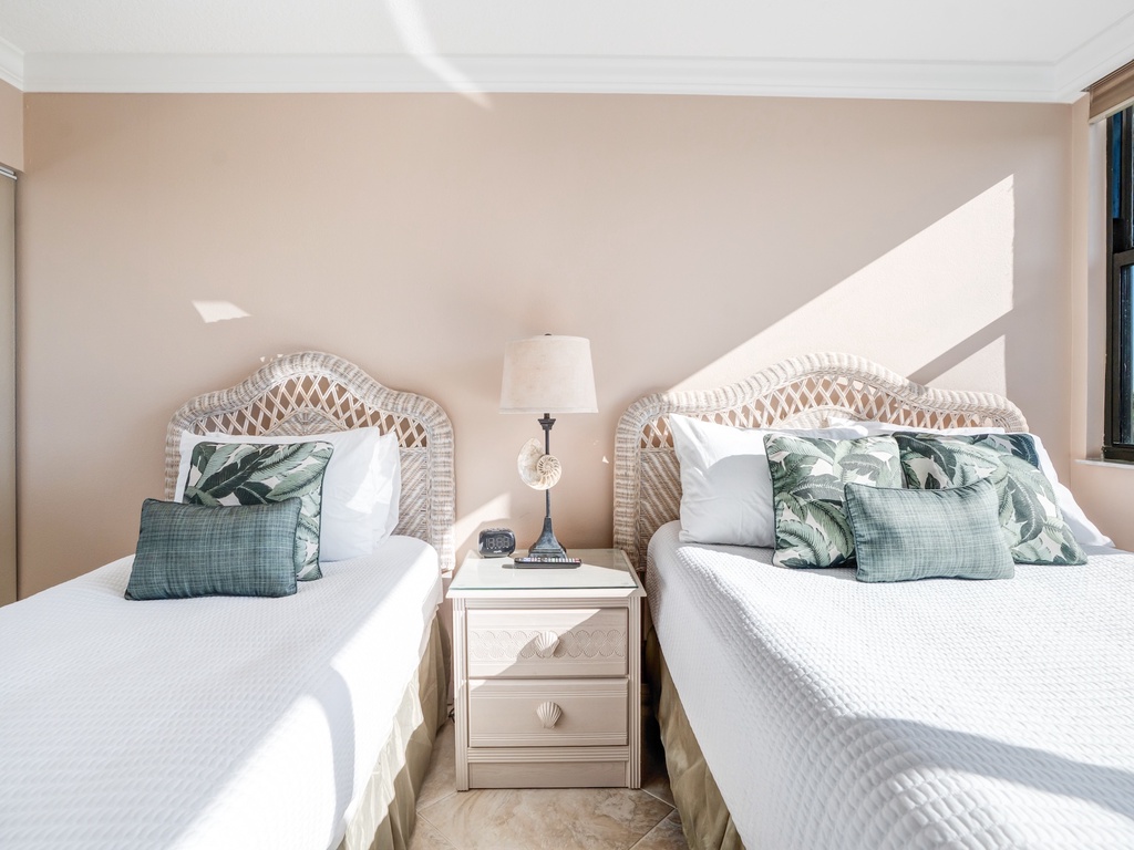 Harbor Towers Unit 330 by Tropical Sands Accommodations
