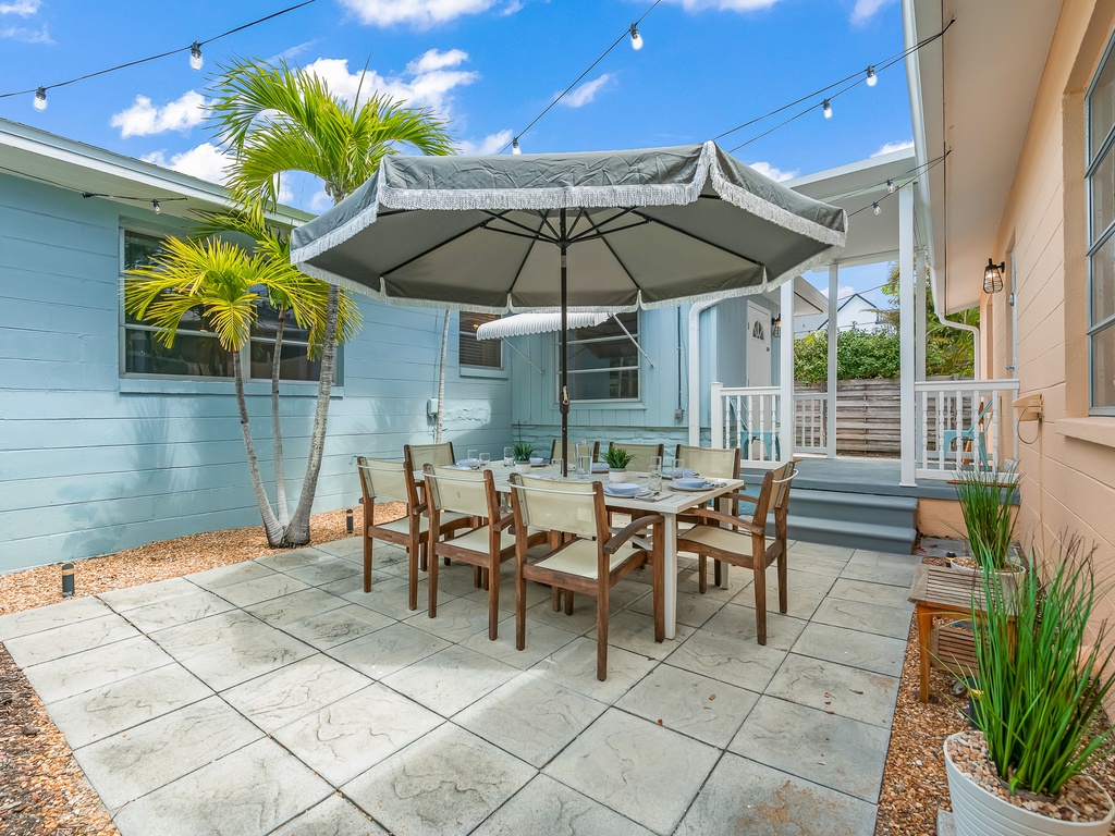 Outdoor Dining Area