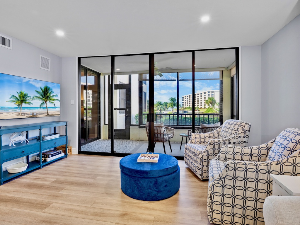 Gulf and Bay Club B110 by Tropical Sands Accommodations