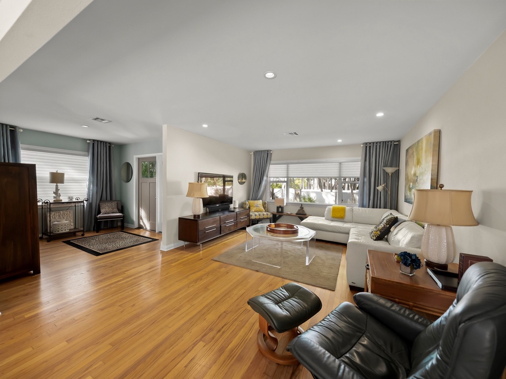 The Shaded Sanctuary - Siesta Key Luxury Rental Properties