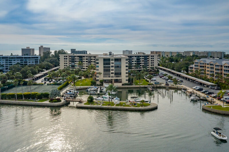 Harbor Towers - By Tropical Sands Accommodations