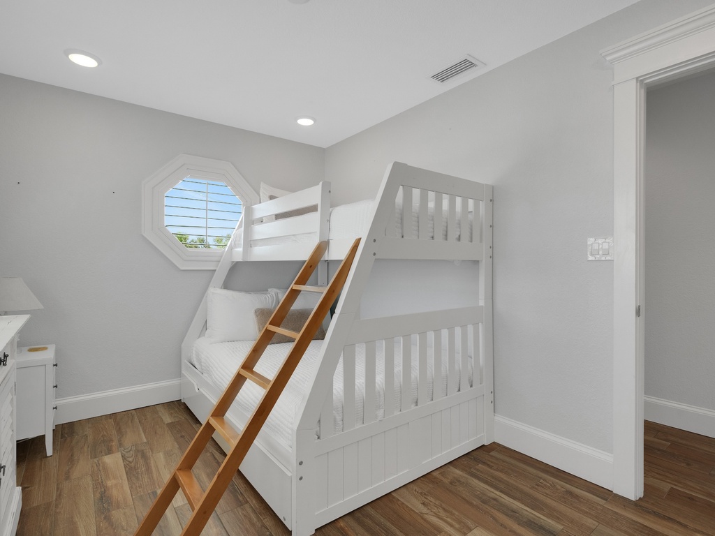 Fourth Bedroom, Twin/Full Bunk
