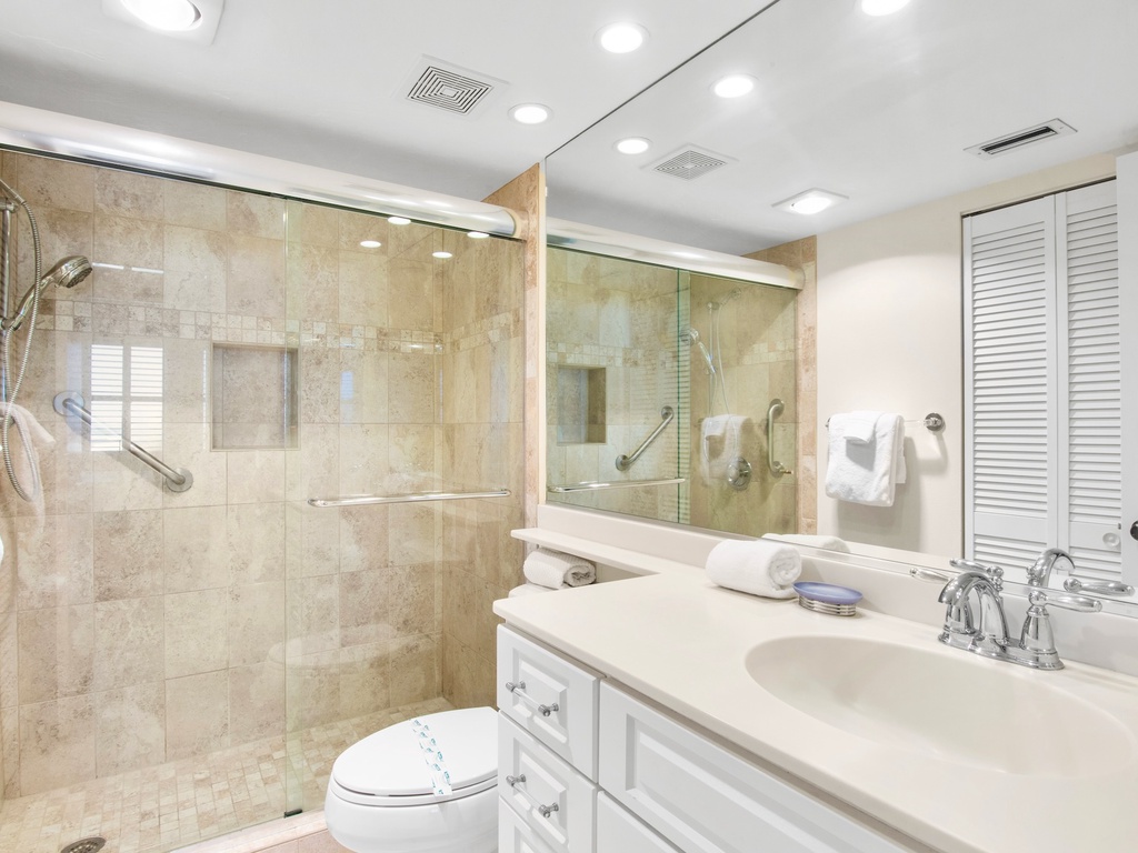 Primary Bathroom, Ensuite
