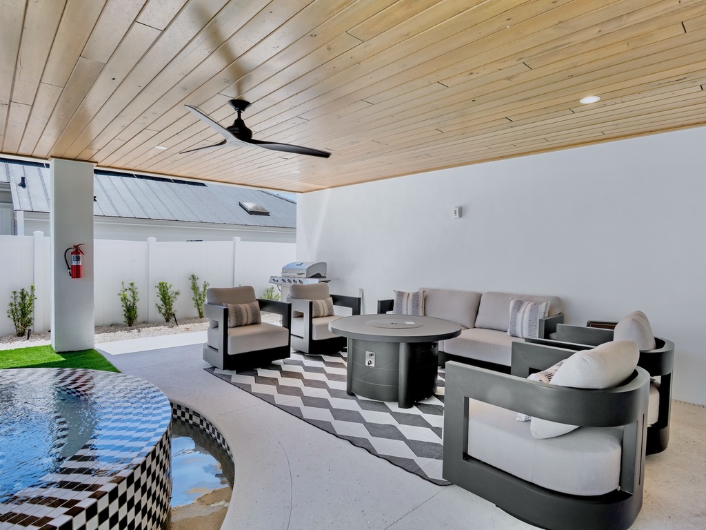 Poolside Lounge Area