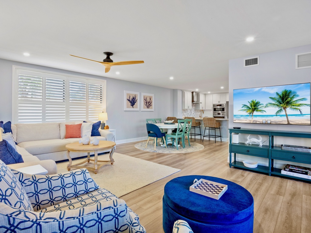 Gulf and Bay Club B110 by Tropical Sands Accommodations