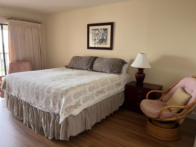 955 Master Bed 1