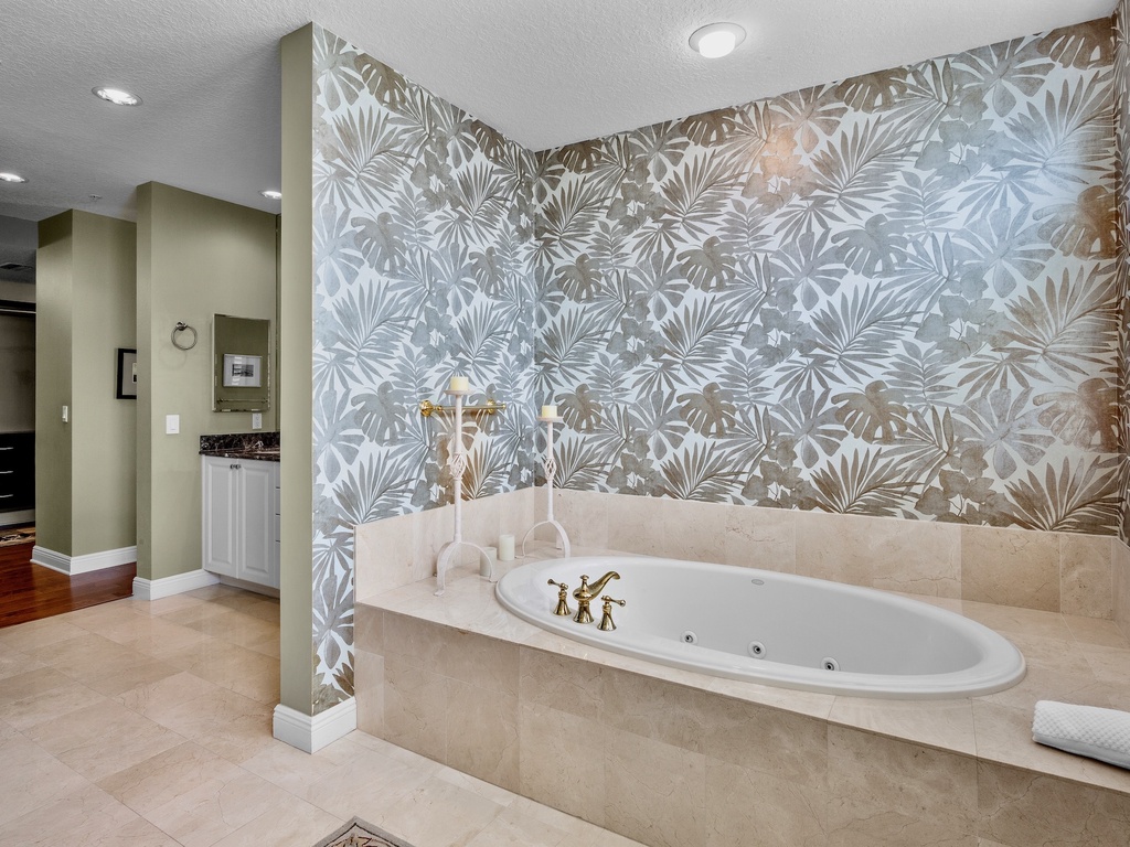 Primary Bathroom, Ensuite