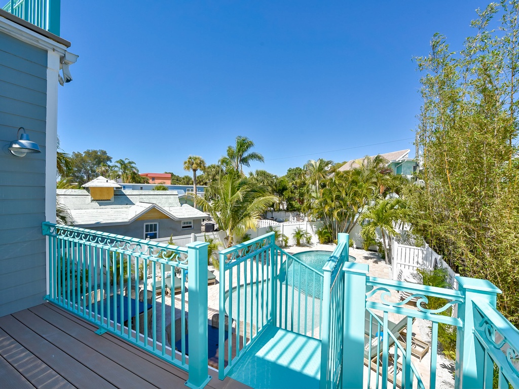 Mint Staircase leading to the Balcony