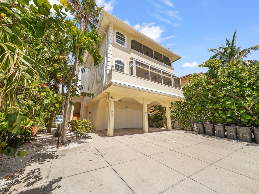 Island Sun by Siesta Key Luxury Rental Properties