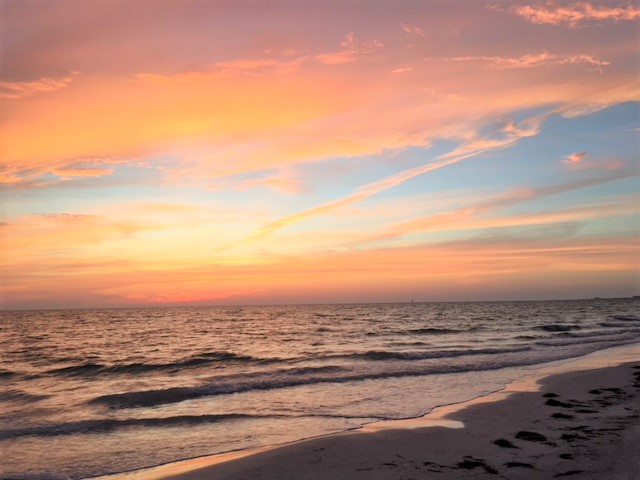 Just a minute to the sand